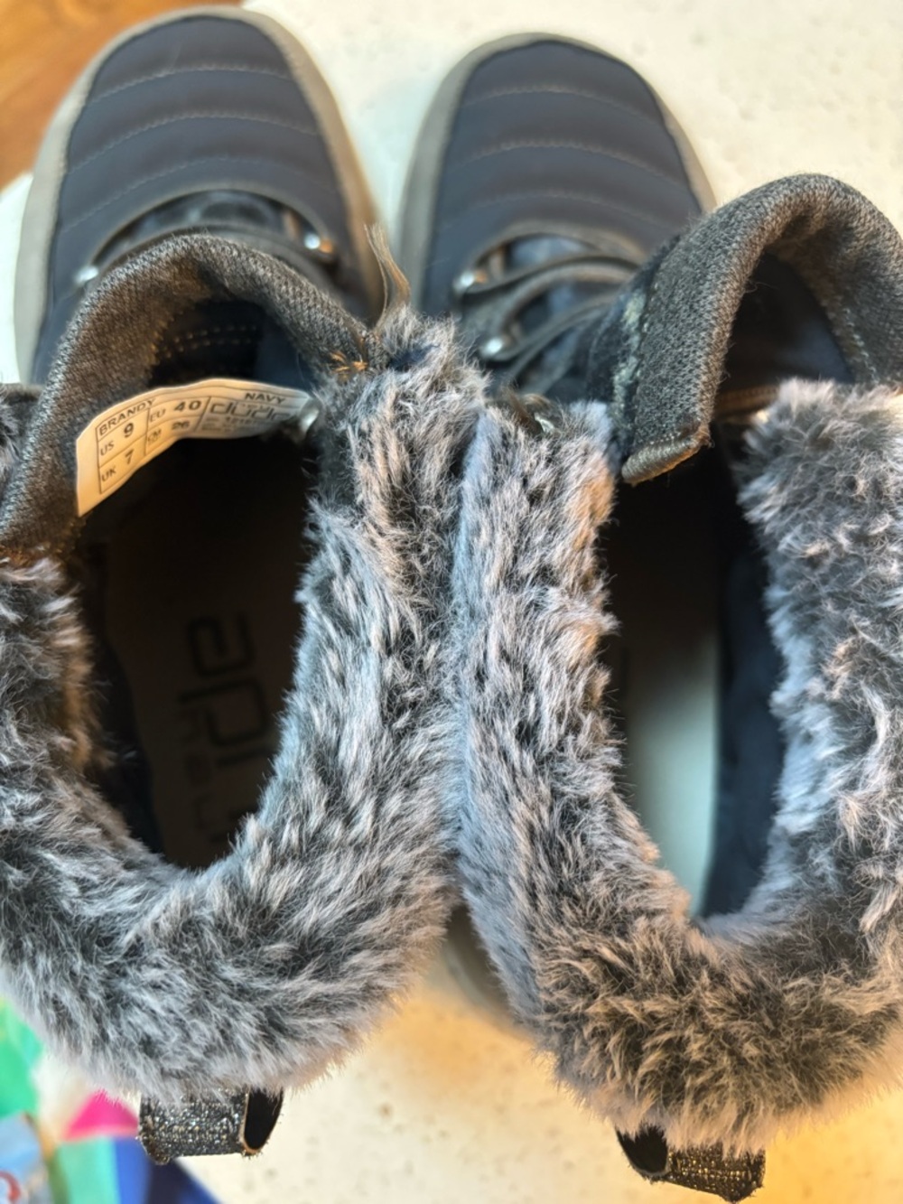 Hey Dude Brandy Women's Winter Boots Grey Size 9 Faux Fur Lined - Picture 6 of 7